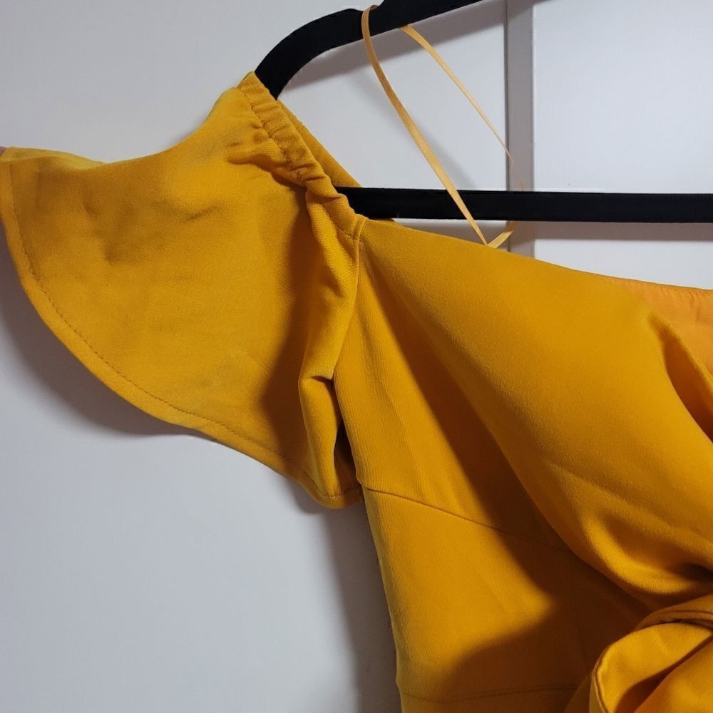 Runaway tie front romper  - Picture 10 of 15